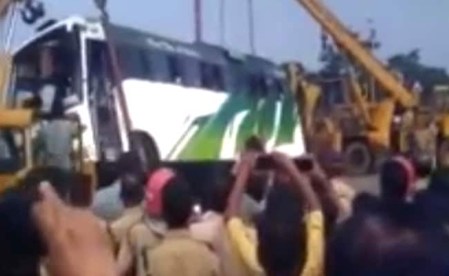 6 Andhra Pilgrims Severely Injured As Bus Overturns On Way To Sabrimala