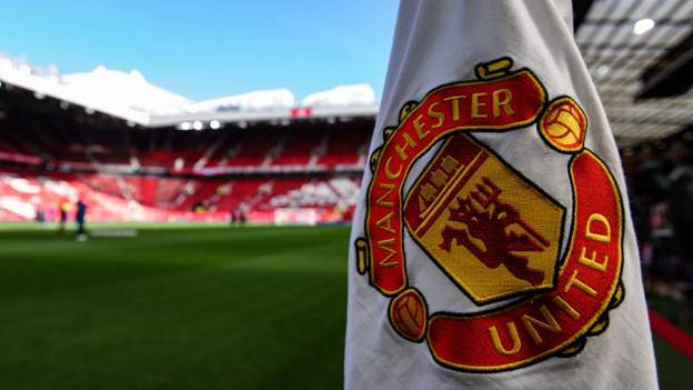 Man Utd owners the Glazers consider selling club