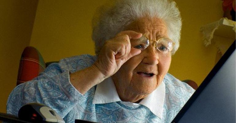 Will old people EVER figure out technology? (25 Photos)