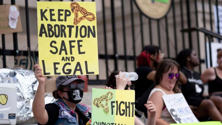 Georgia high court reinstates ban on abortions after 6 weeks