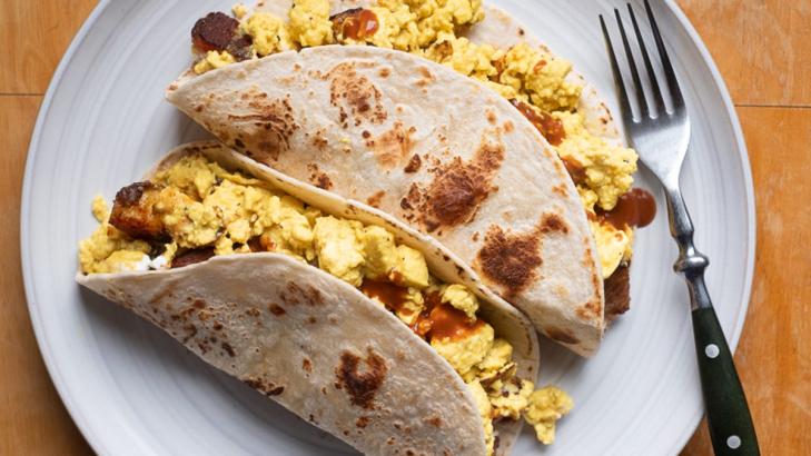 How to Make a Tofu Scramble That Doesn't Suck