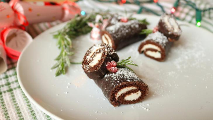 Make Mini Yule Logs From a Box of HoHos