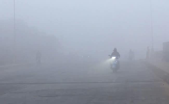 Dense Fog In Delhi, Several Flights Delayed Due To Low Visibility