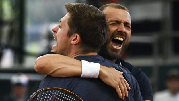 Davis Cup 2023: Great Britain lead Colombia after Dan Evans and Neal Skupski win doubles