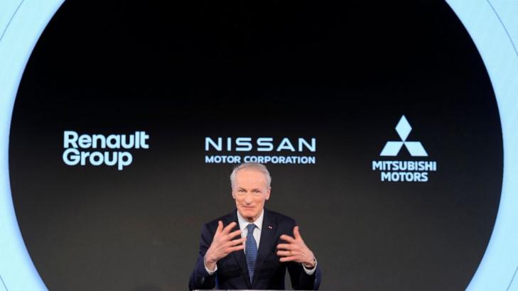 Renault, Nissan boards agree to equalize mutual stakes