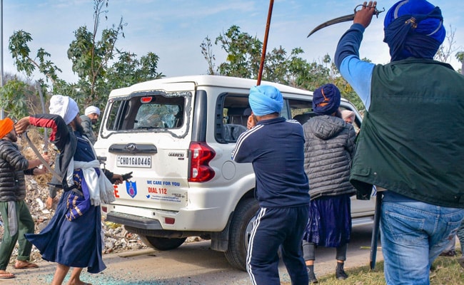 30 Cops Injured In Clash With Protesters Seeking Release Of Sikh Prisoners
