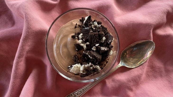 Get Your Chocolate Fix With This Greek Yogurt 'Pudding'