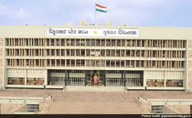 Teaching Gujarati In Primary Schools Now Mandatory In Gujarat