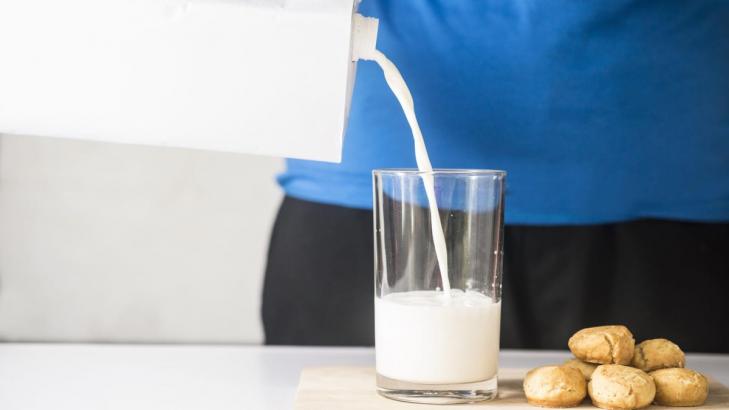 Why You Should Pour Drinks Upside Down