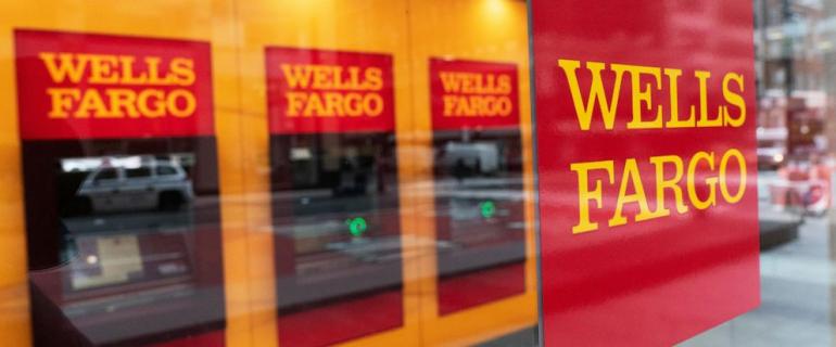 Ex-Wells Fargo exec to plead guilty for role in bank scandal