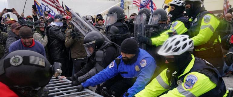 FBI: Newspaper editor interfered with police at Capitol riot