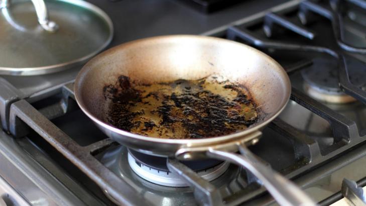 The Safest, Quickest Way to Get Hot Grease Out of a Pan