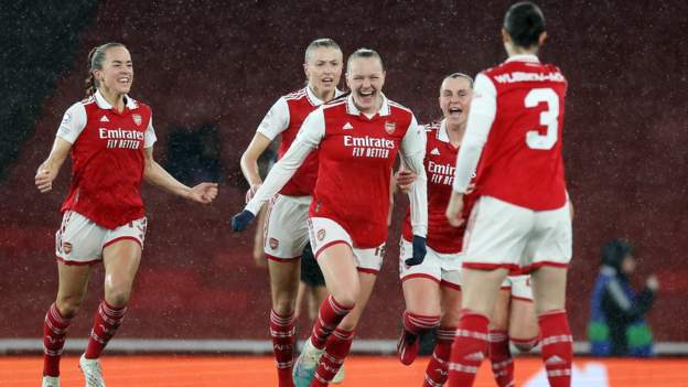 Arsenal 2-0 Bayern (2-1 agg): Arsenal stun Bayern to book Women's Champions League semi-final spot