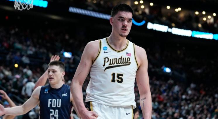 Canadian First: Purdue’s Zach Edey wins Naismith College Player of the Year award