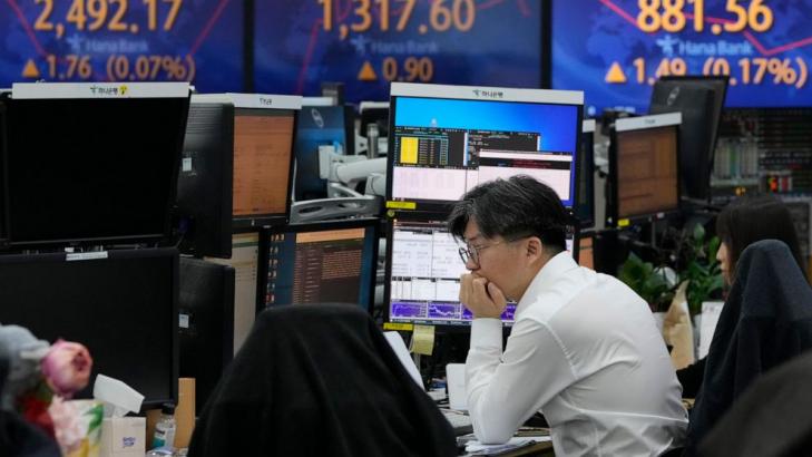 Asian shares higher after report shows resilience in US jobs