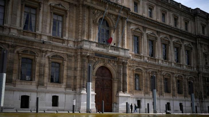 13 people held in France in gas-meter pension protest dump