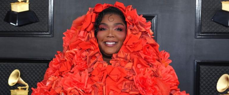 Lizzo brings drag queens on stage, protesting Tennessee law
