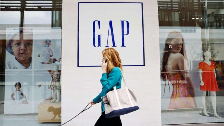 Gap cuts 1,800 corporate jobs amid sales slump