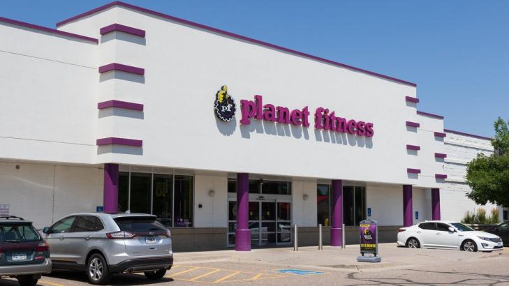 Teenagers Can Work Out for Free All Summer at Planet Fitness