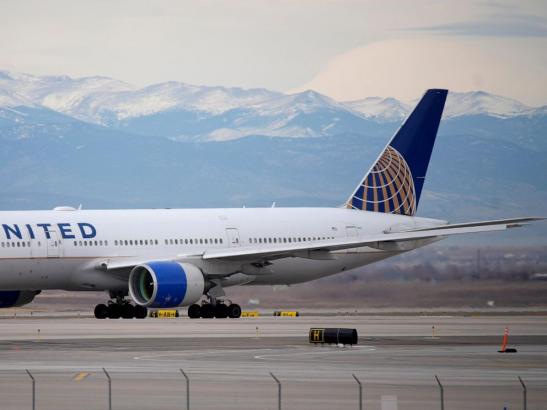 United pilots to picket; airline unions press for higher pay