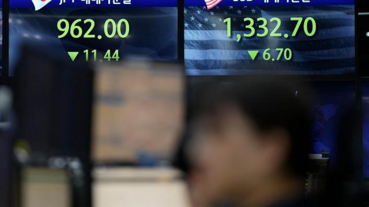 Stock market today: Asian shares mostly rise on hopes for US debt deal, but China declines