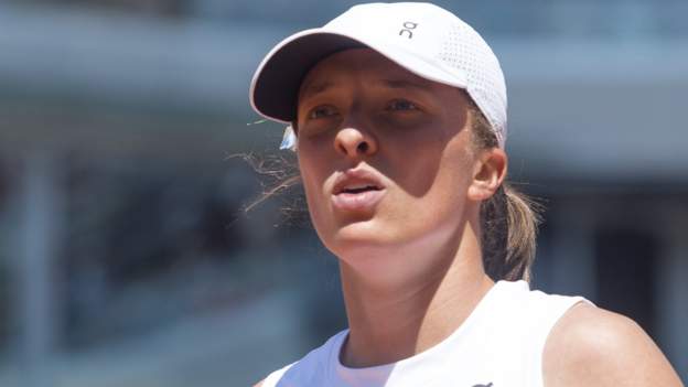 French Open 2023: Iga Swiatek, Ons Jabeur, Casper Ruud and Alexander Zverev in fourth round action