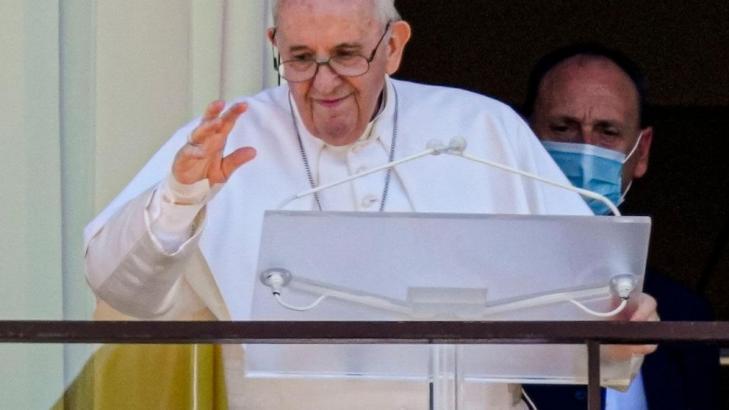 A look at Pope Francis' health over the years