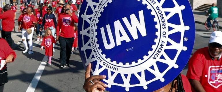 New UAW President Shawn Fain issues strongest warning yet about strikes against 3 Detroit automakers