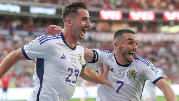 Norway 1-2 Scotland: Lyndon Dykes and Kenny McLean score late to earn dramatic win