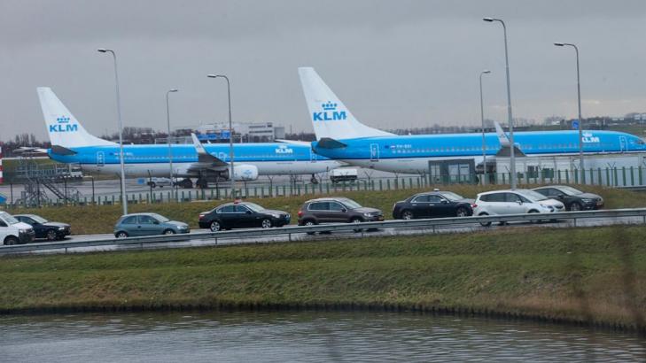 Amsterdam court gives green light to plan to reduce flights at busy Schiphol Airport