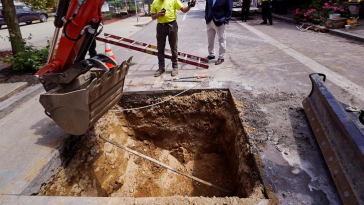 Some cities are digging up water mains and leaving lead pipe in the ground