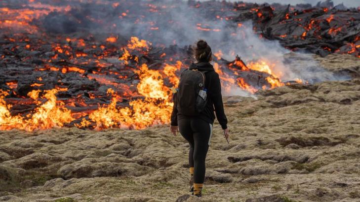 Tourists are told to stay away from an erupting volcano in Iceland because of poisonous gases