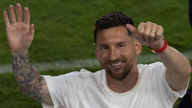 Lionel Messi: Inter Miami unveil Argentina forward to sold-out crowd