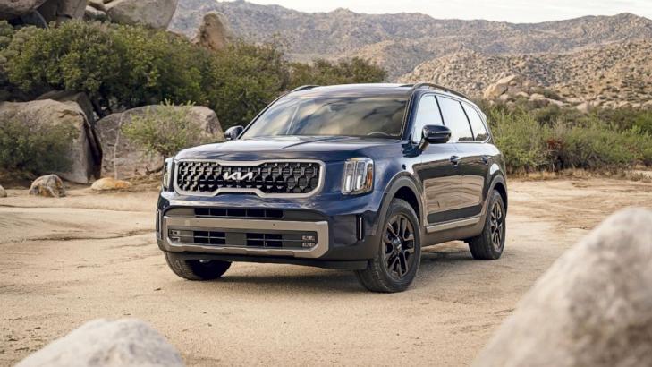 Edmunds compares: Kia Telluride and Mazda CX-90