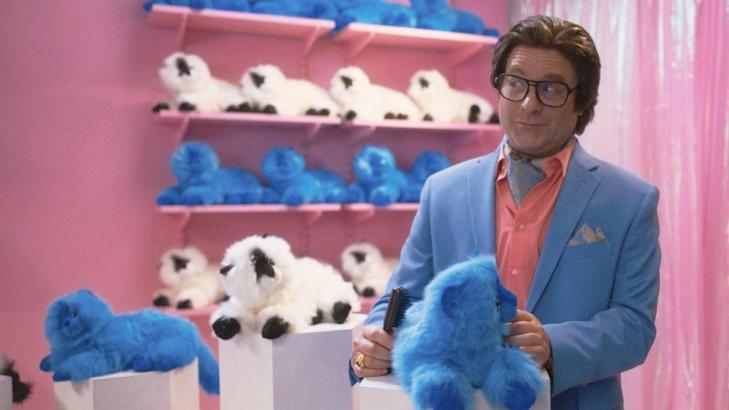 Film review: 'The Beanie Bubble,' with Zach Galifianakis, plunges into a plush toy '90s craze
