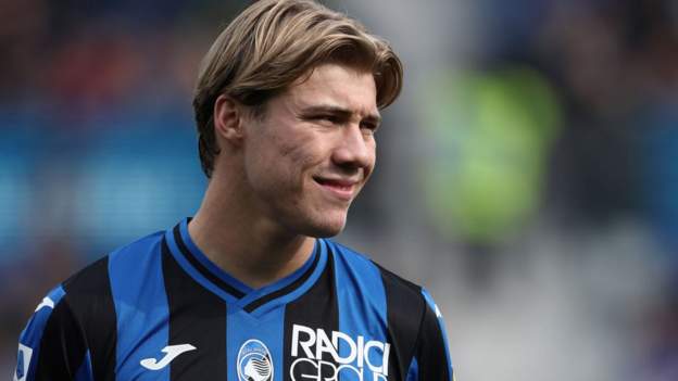 Rasmus Hojlund: Manchester United agree deal sign Denmark striker from Atalanta in £72m deal