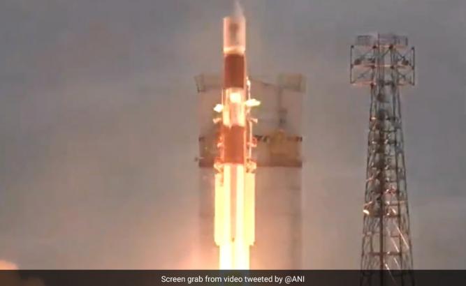 ISRO Rocket Carrying 7 Singaporean Satellites Lifts Off From Sriharikota