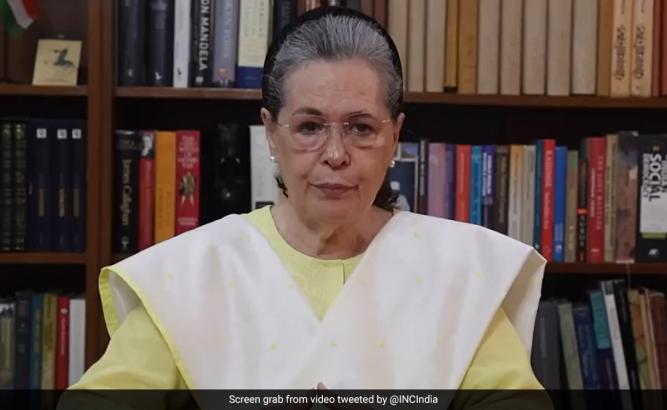 "Bete Ko Set Karna Hai Aur Daamad Ko...": BJP Leader Targets Sonia Gandhi