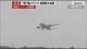 Video: un avión intenta aterrizar en medio de fuertes vientos en Japón