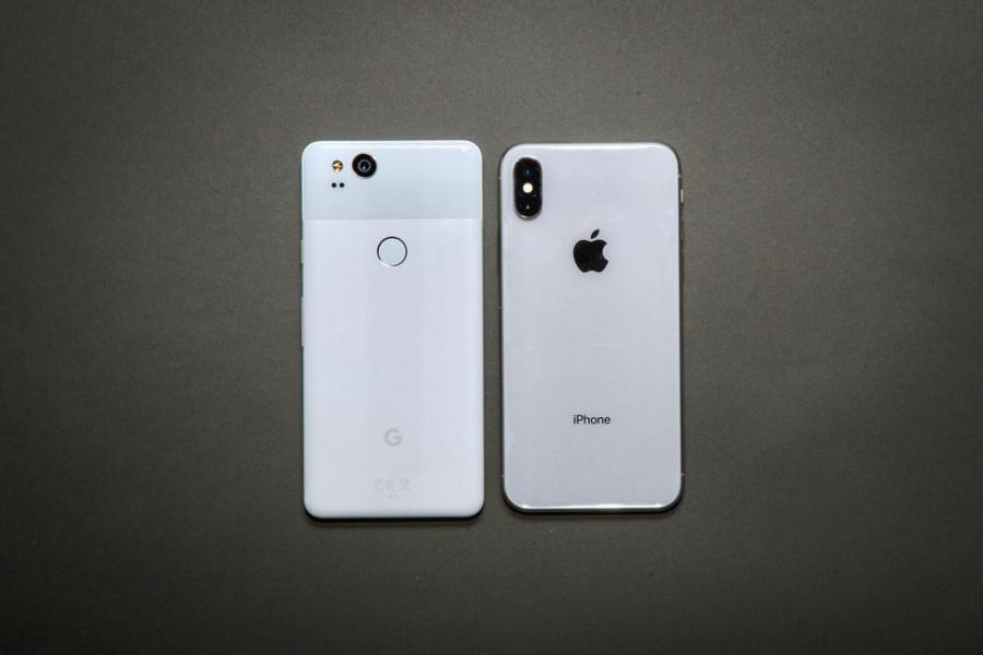 iphone-x-google-pixel-2-comp-correct-social