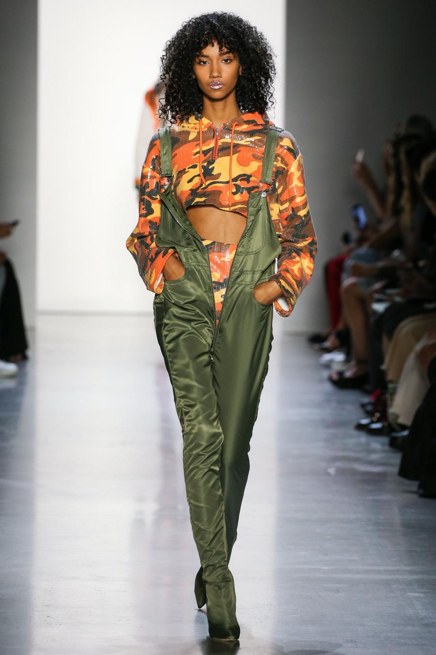 model-walks-the-runway-wearing-jeremy-scott-spring-2019-at-news-photo-1028098470-1536350915.jpg?crop=1xw:1xh;center,top&resize=480:*