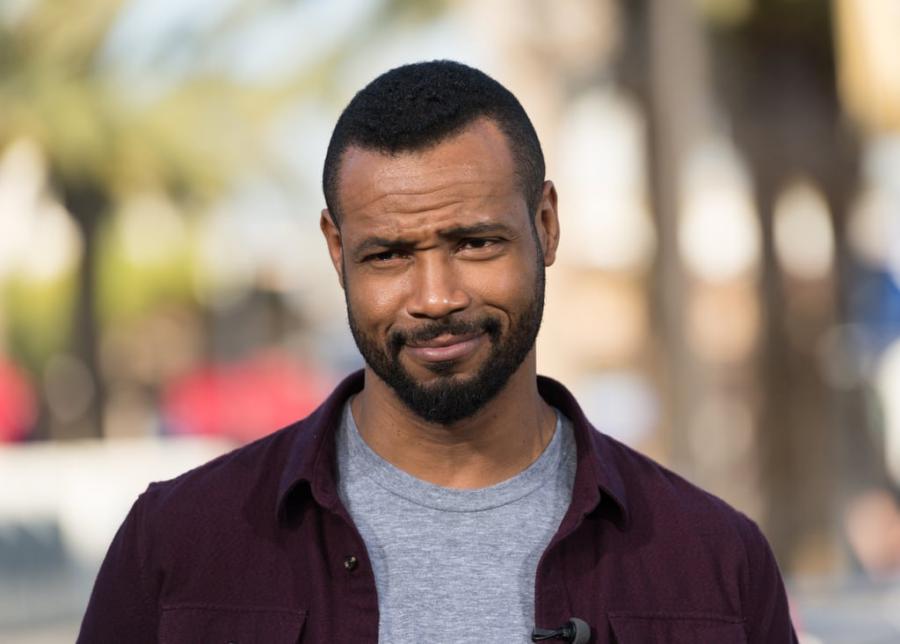 Isaiah-Mustafa-Mike-Hanlon.jpg