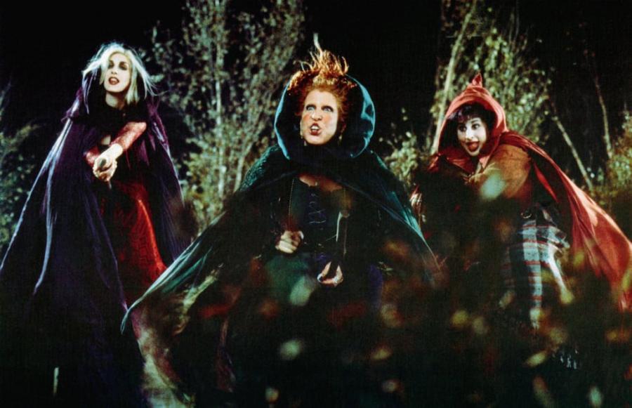 Sarah-Jessica-Parker-Favorite-Hocus-Pocus-Scene.jpg