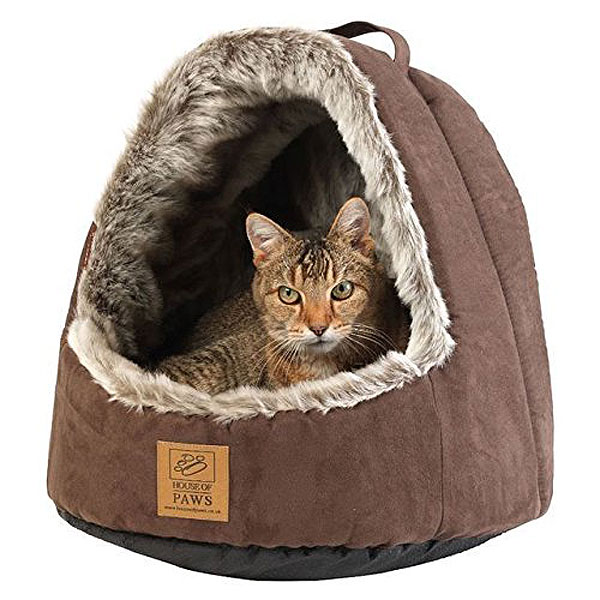 Hooded Arctic Cat Bed
